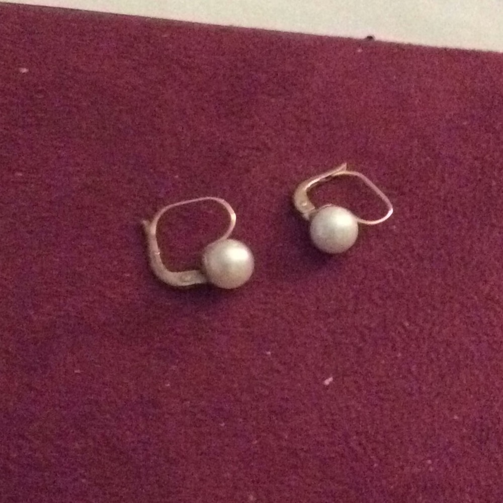 14kt.gold and real pearl